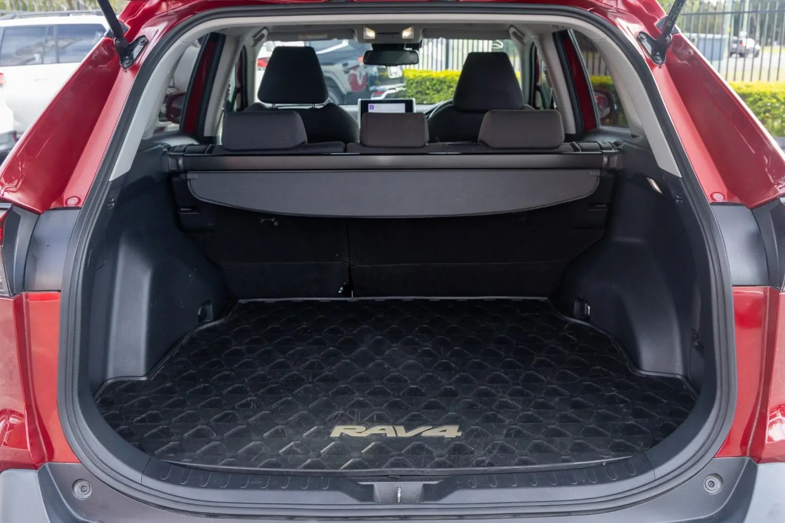 2023 Toyota RAV4 Gallery Image 19