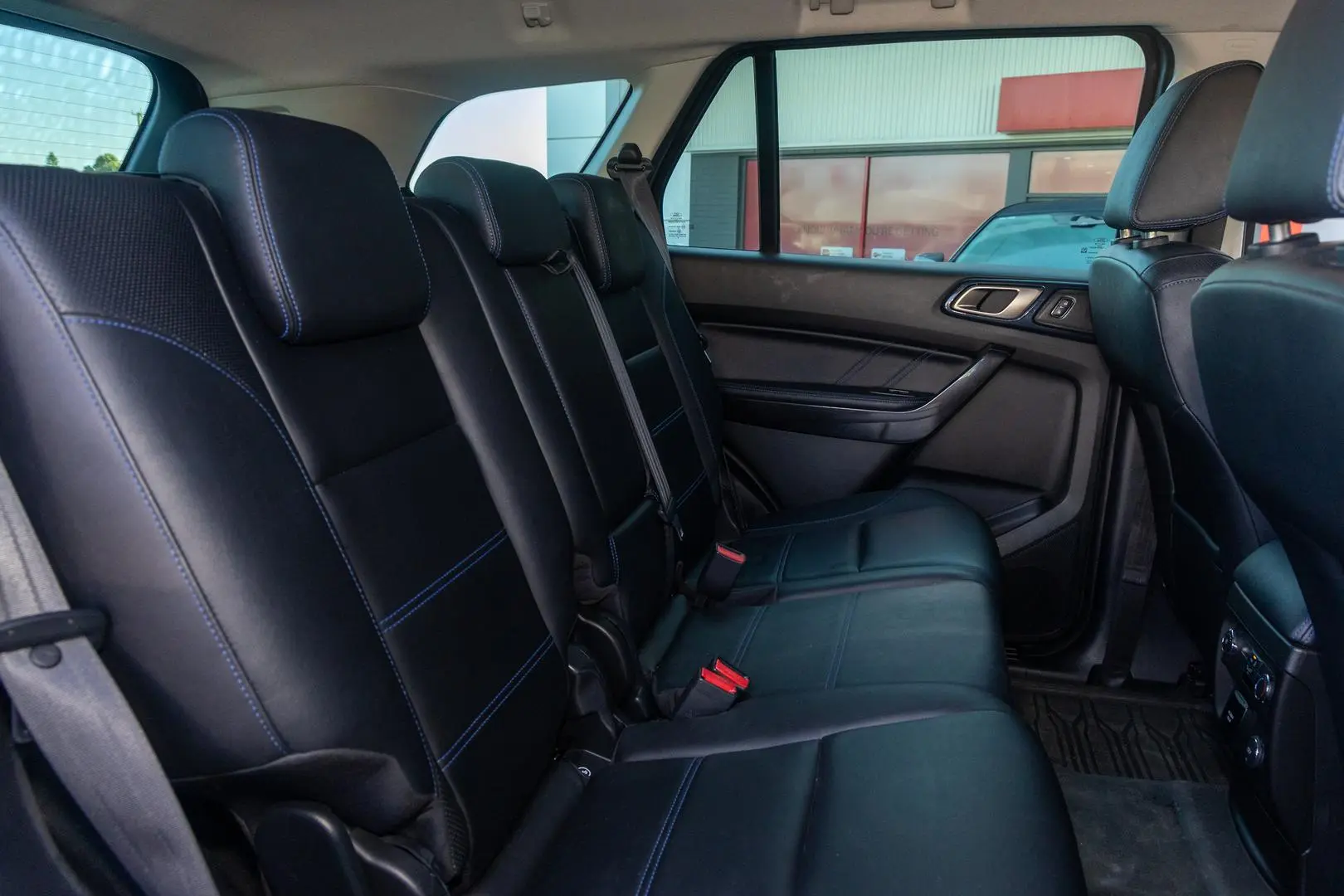 2020 Ford Everest Gallery Image 9