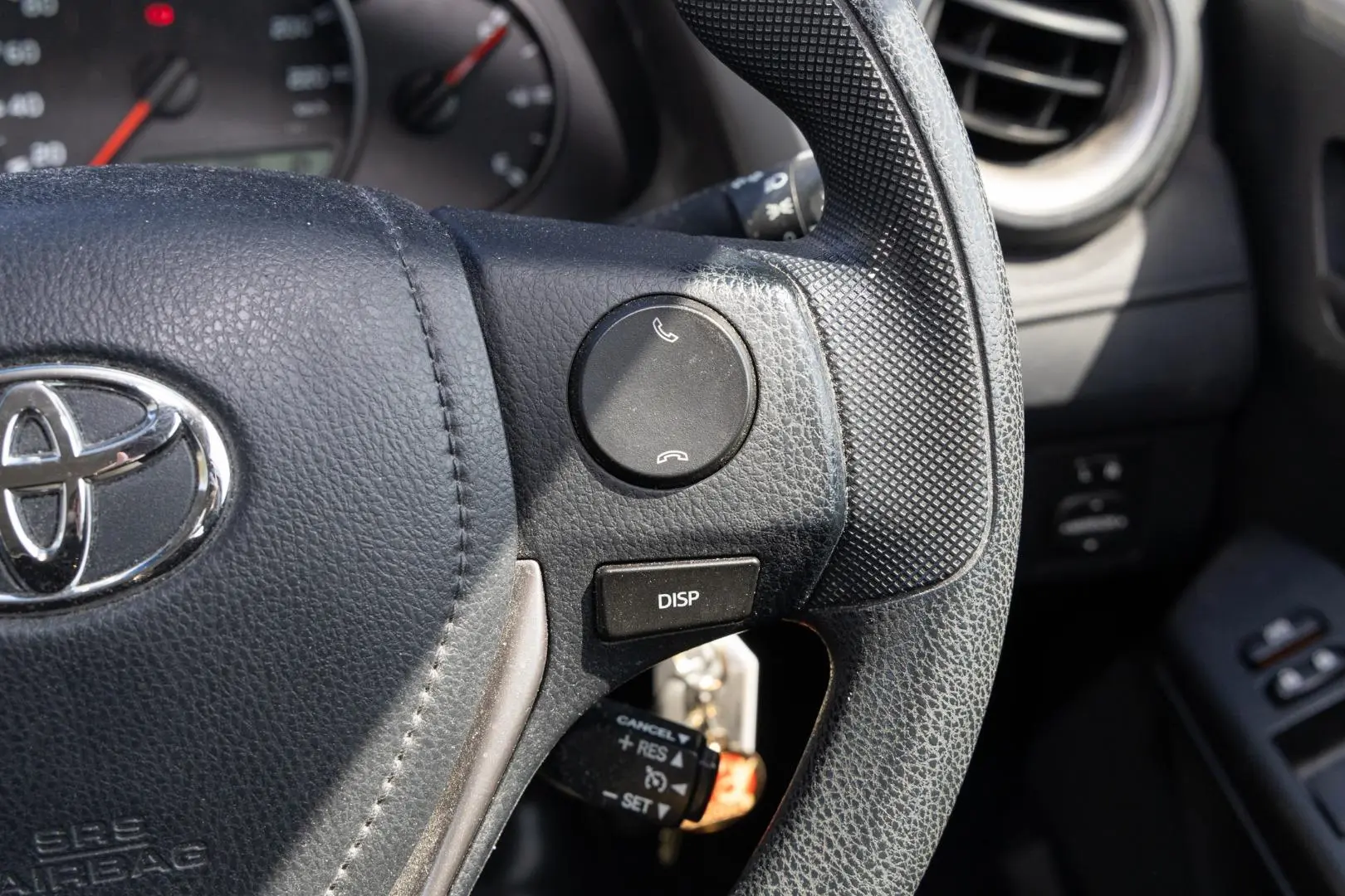 2016 Toyota RAV4 Gallery Image 12