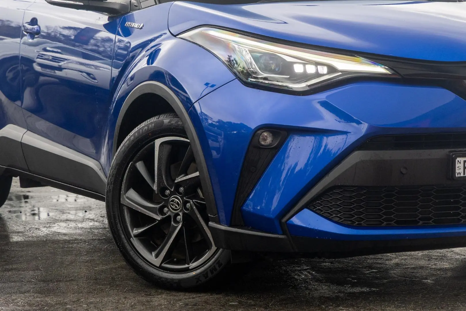 2021 Toyota C-HR Gallery Image 6
