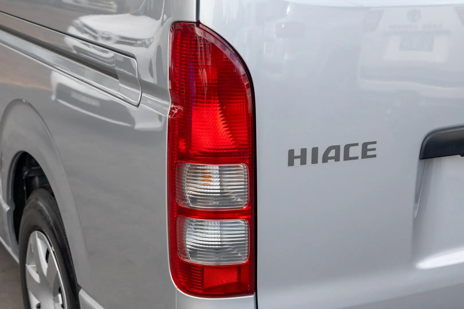 2015 Toyota Hiace Gallery Image 20