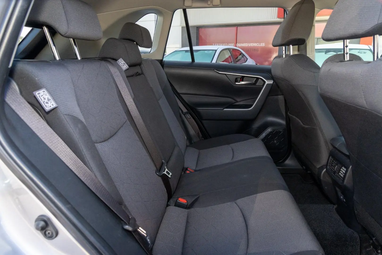 2024 Toyota RAV4 Gallery Image 9