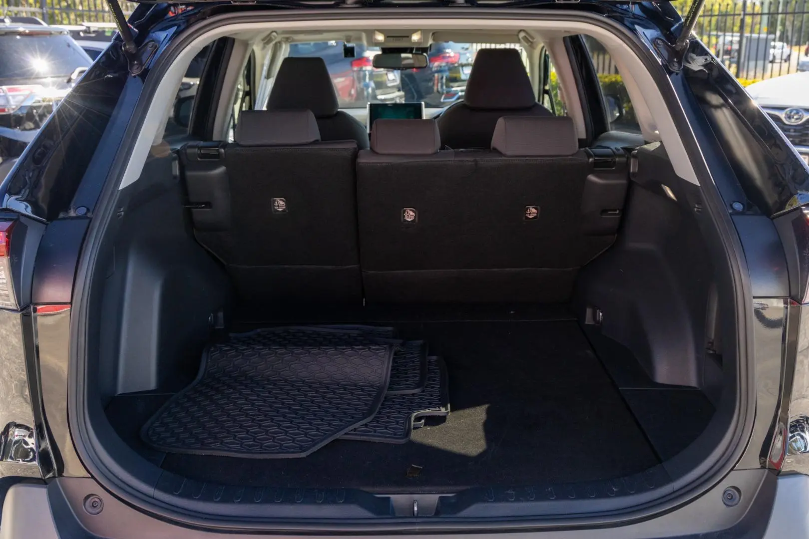 2022 Toyota RAV4 Gallery Image 19