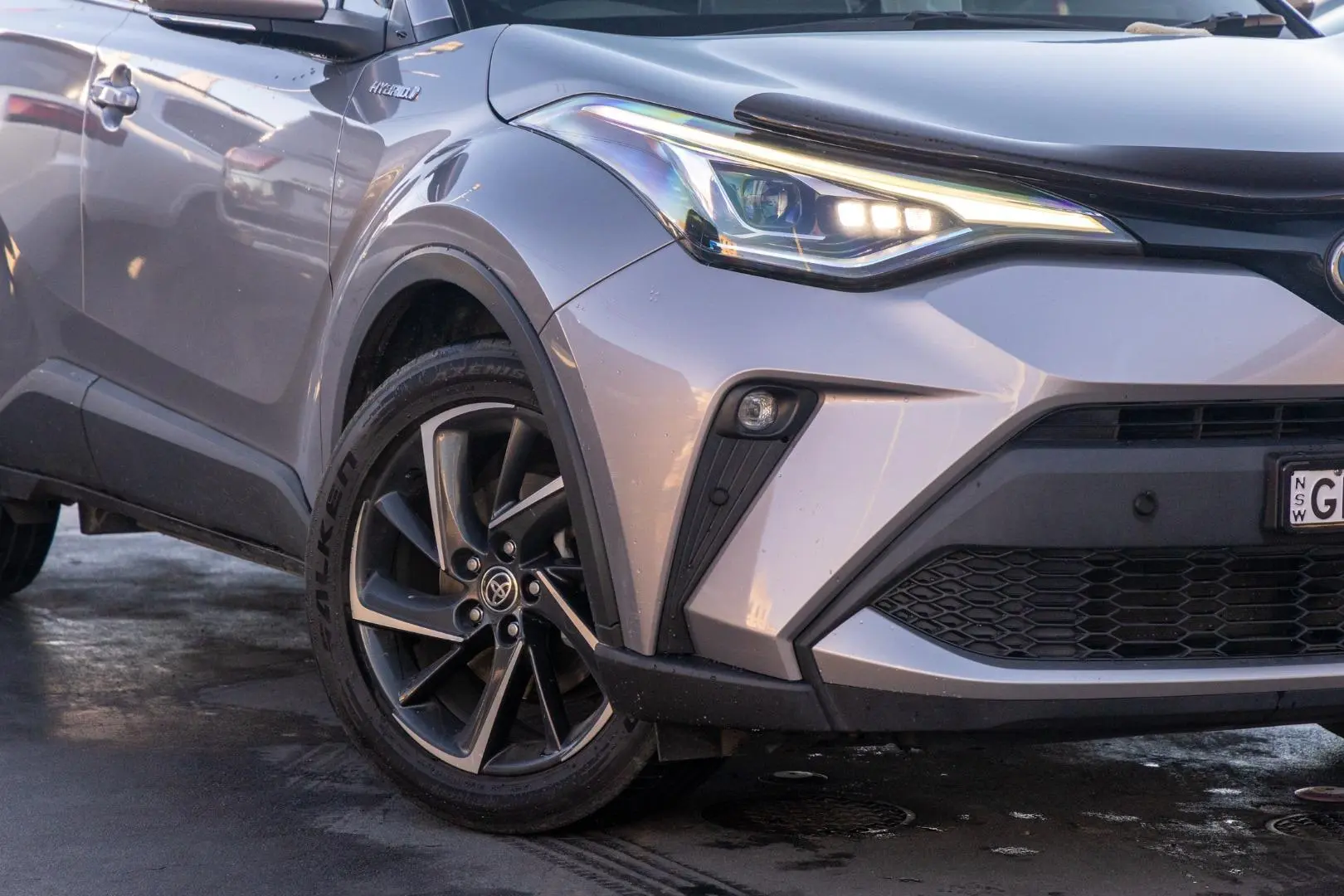 2020 Toyota C-HR Gallery Image 6