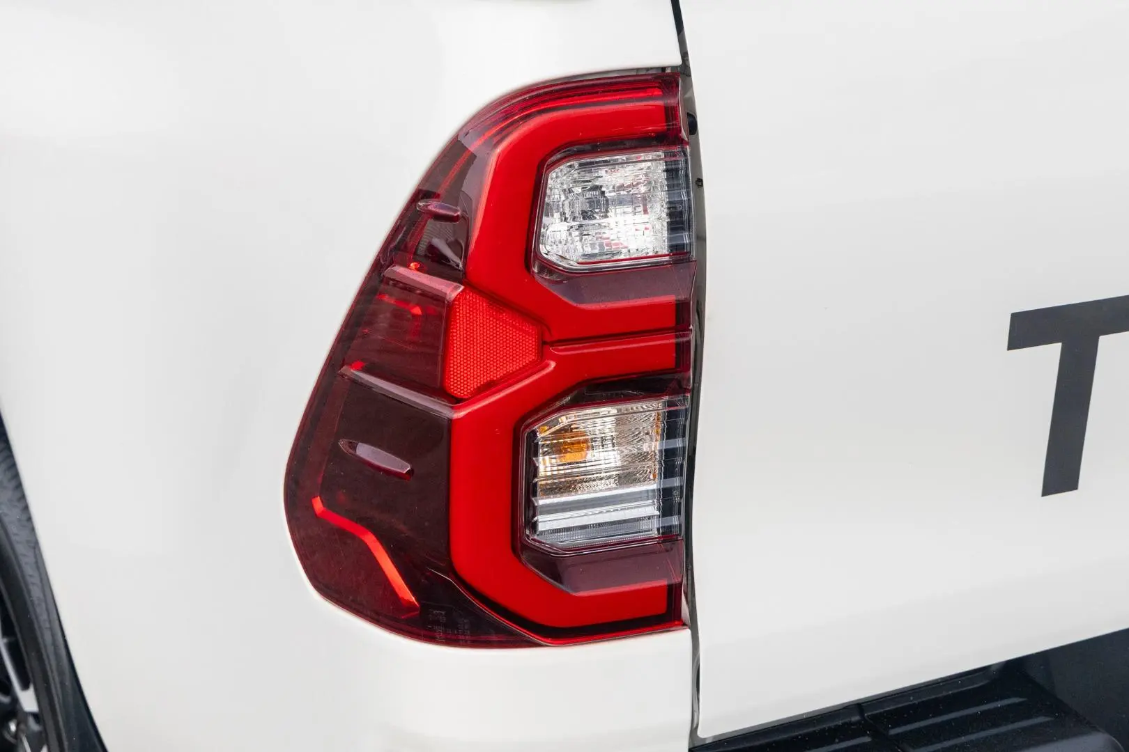 2022 Toyota Hilux Gallery Image 20