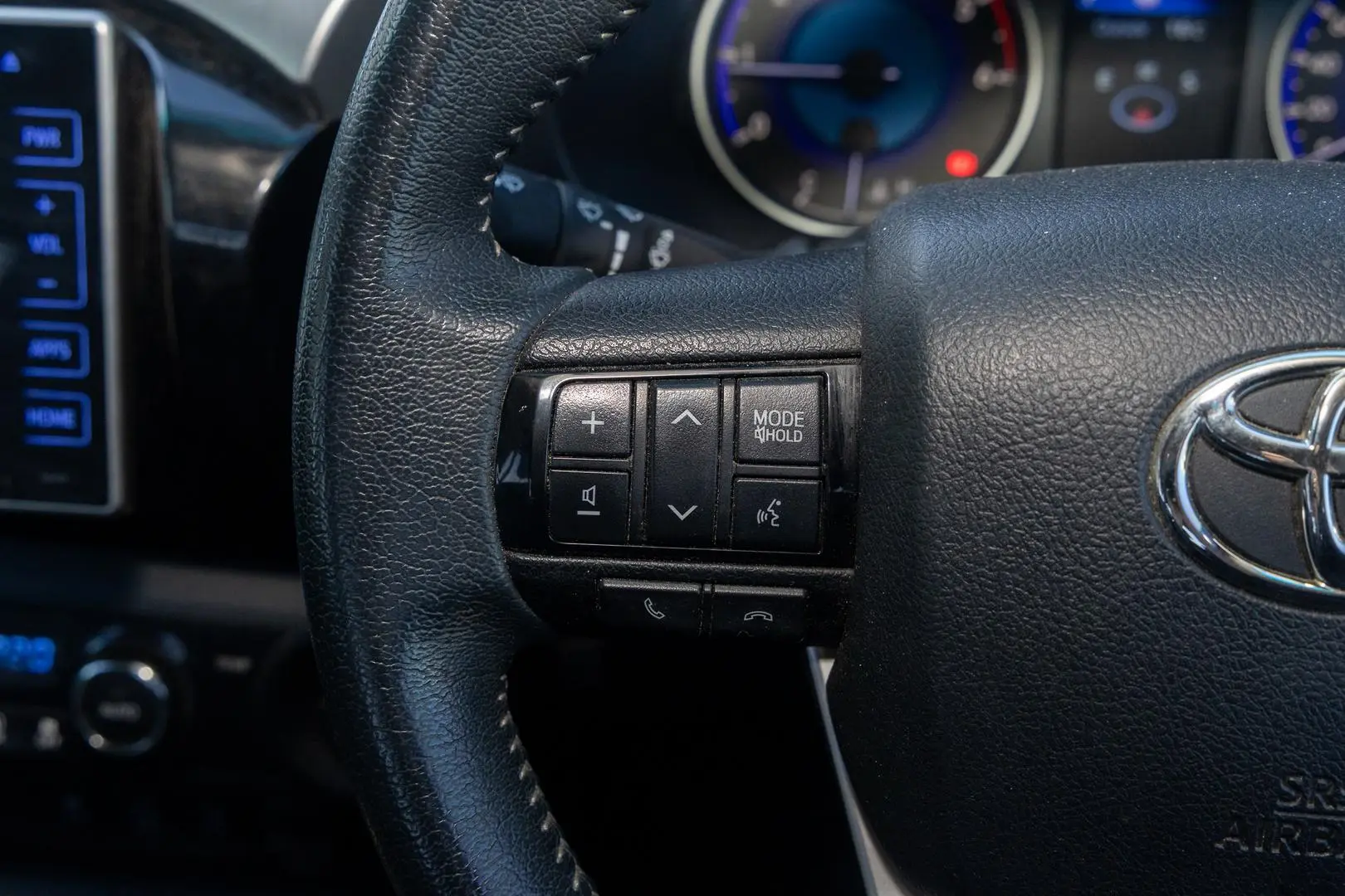 2019 Toyota Hilux Gallery Image 11