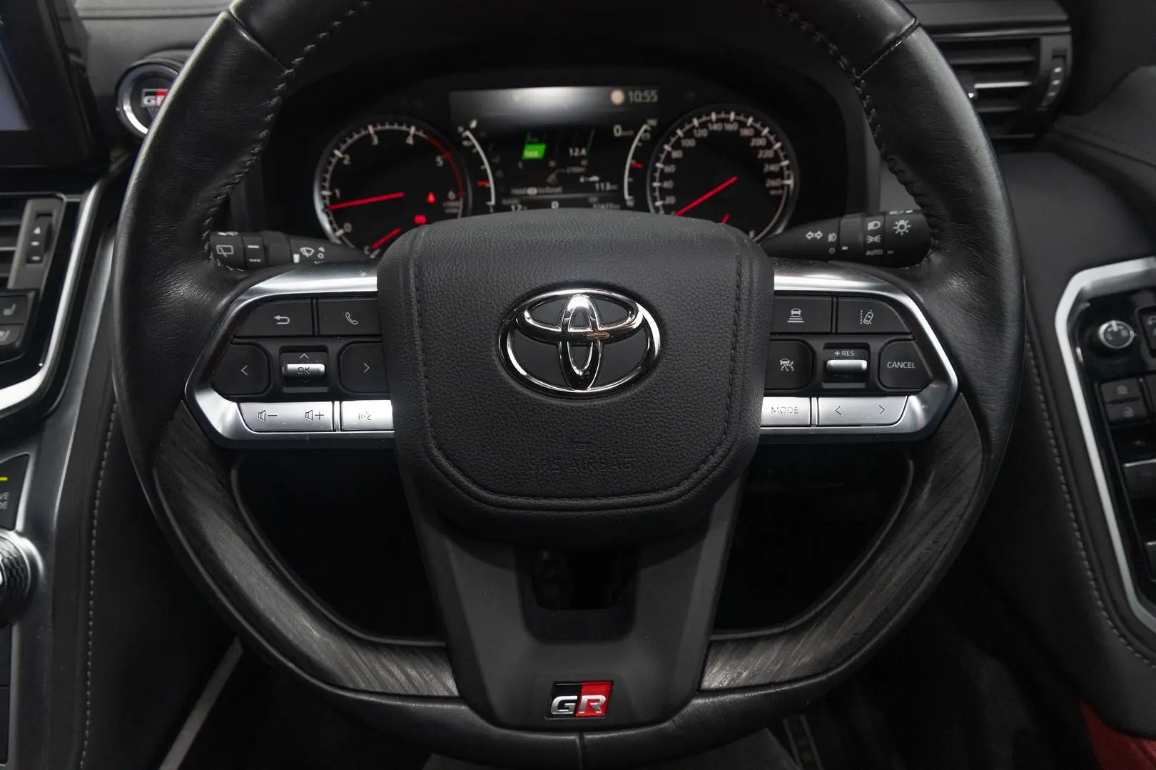 2022 Toyota Landcruiser Gallery Image 11