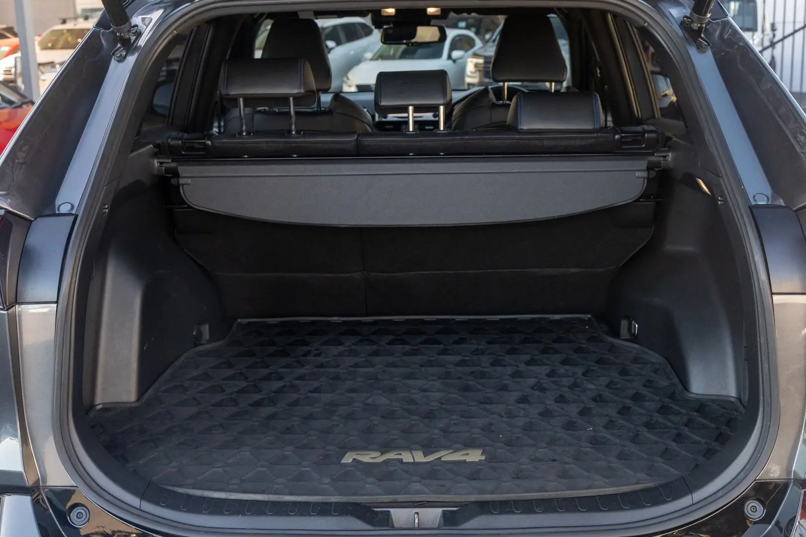2022 Toyota RAV4 Gallery Image 19