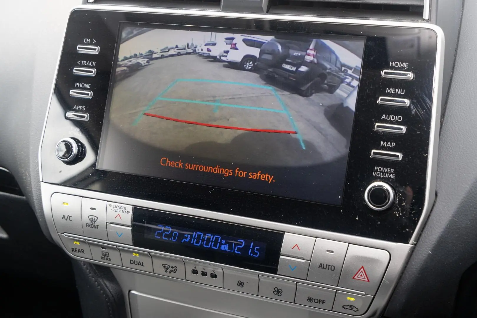 2022 Toyota Landcruiser Prado Gallery Image 15