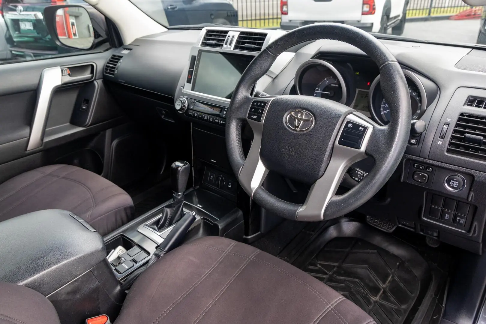 2014 Toyota Landcruiser Prado Gallery Image 7