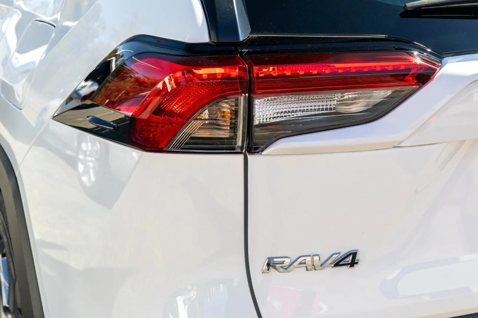 2025 Toyota RAV4 Gallery Image 21