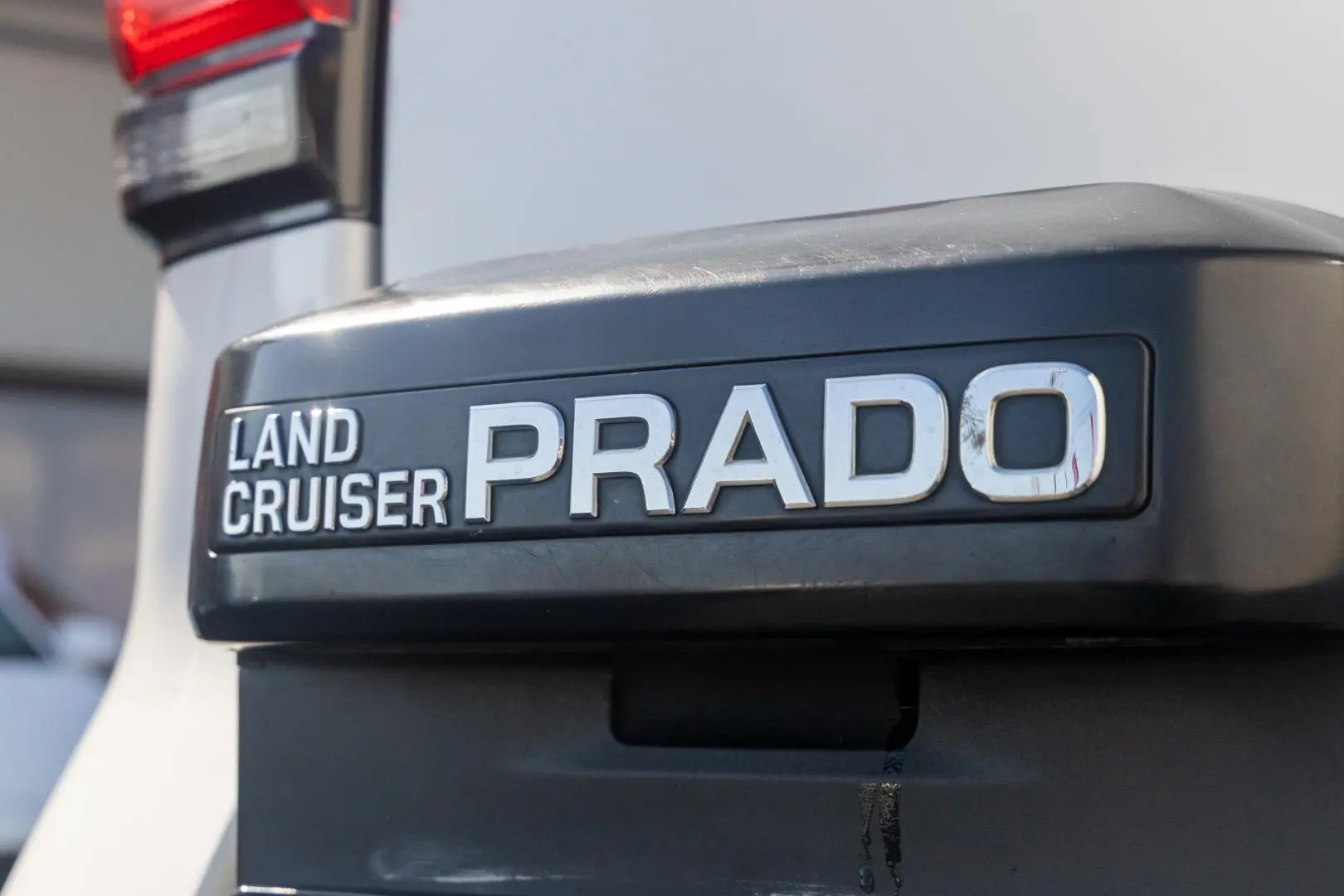 2019 Toyota Landcruiser Prado Gallery Image 20