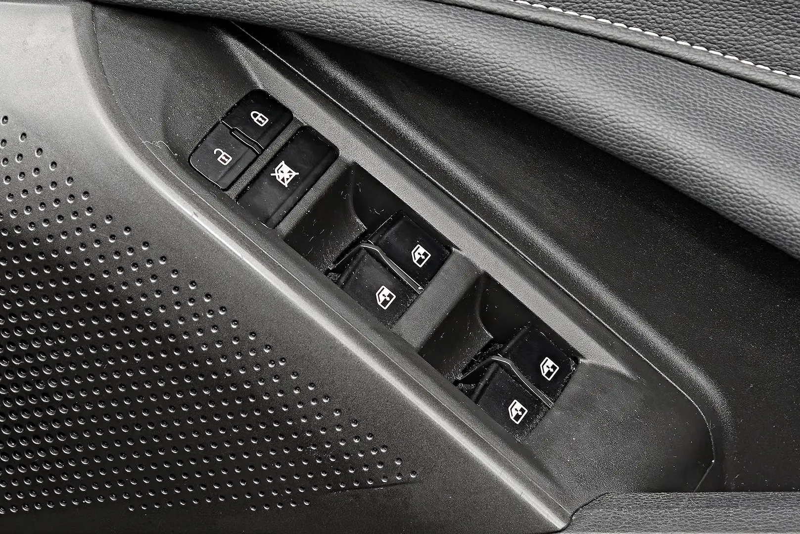 2020 LDV D90 Gallery Image 18