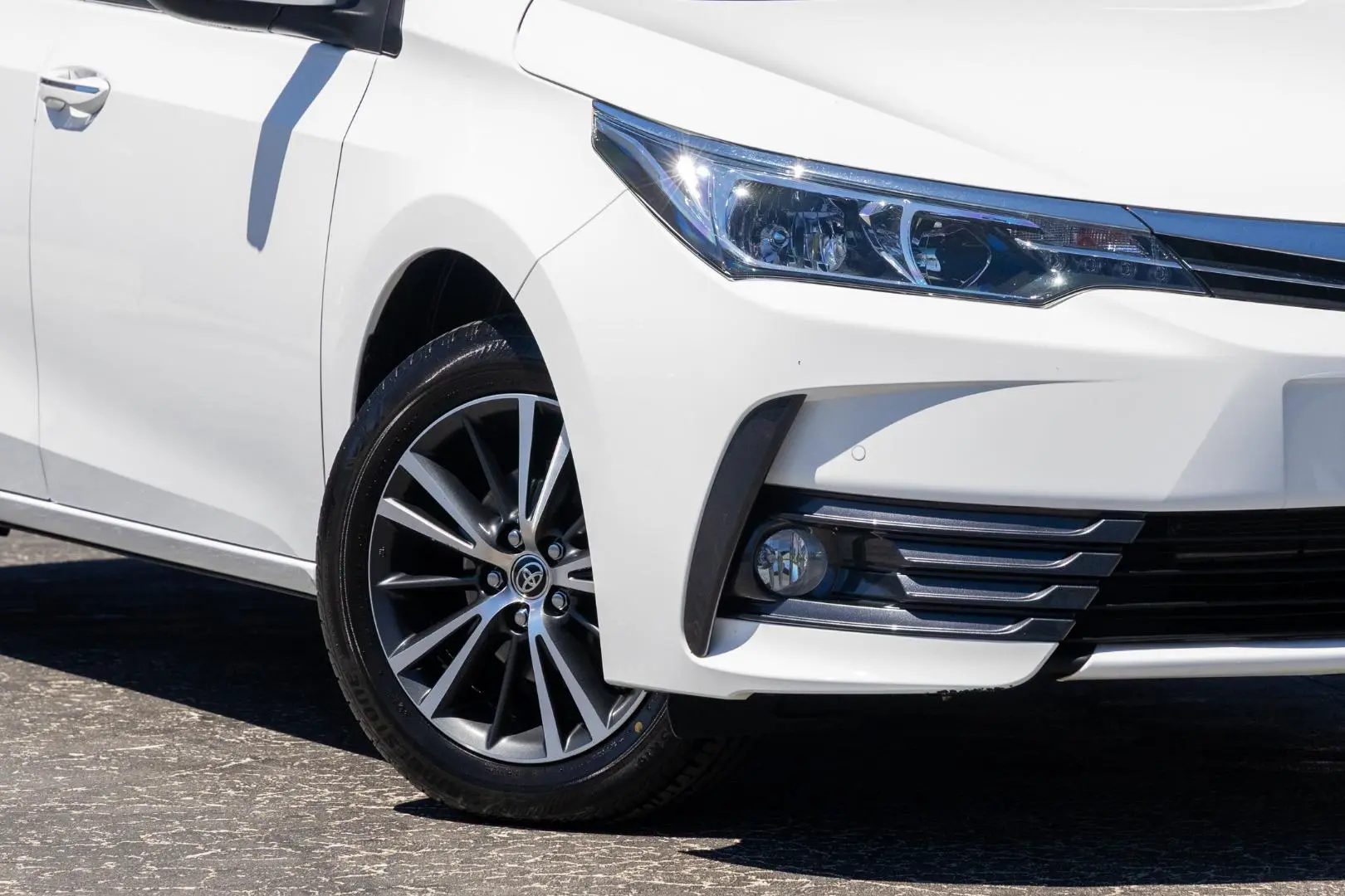 2019 Toyota Corolla Gallery Image 6