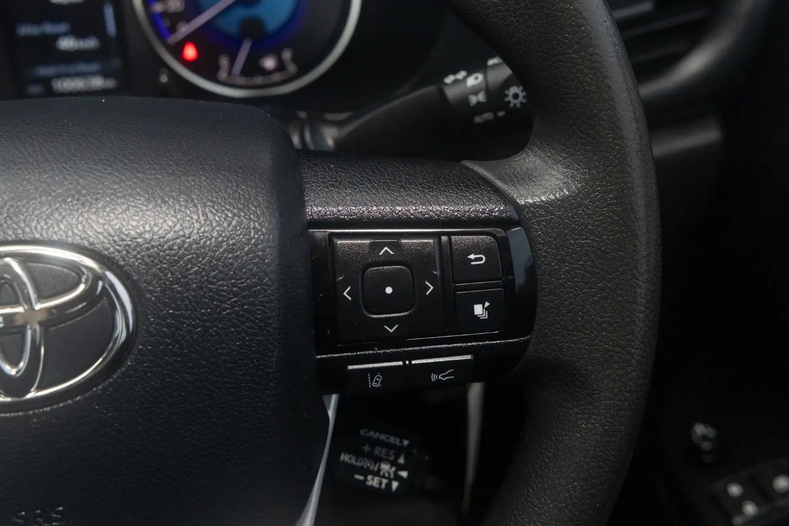 2019 Toyota Hilux Gallery Image 12