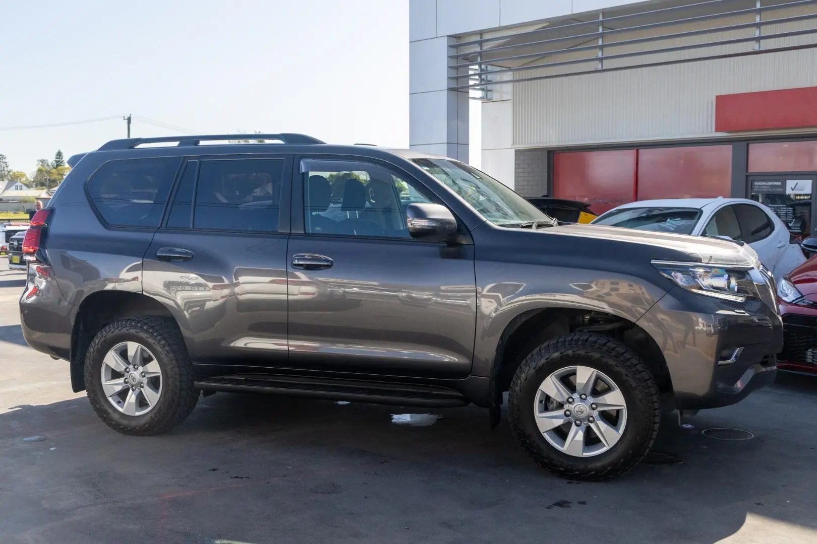 2018 Toyota Landcruiser Prado Gallery Image 3