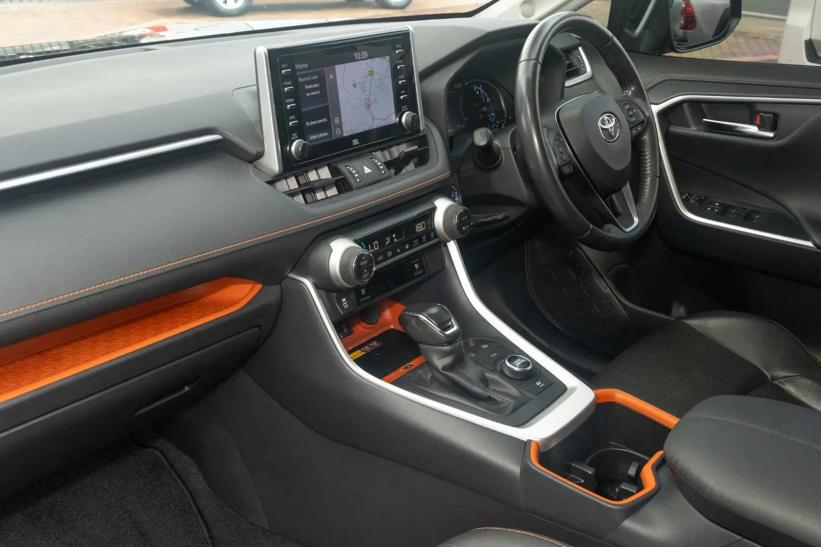 2022 Toyota RAV4 Gallery Image 8