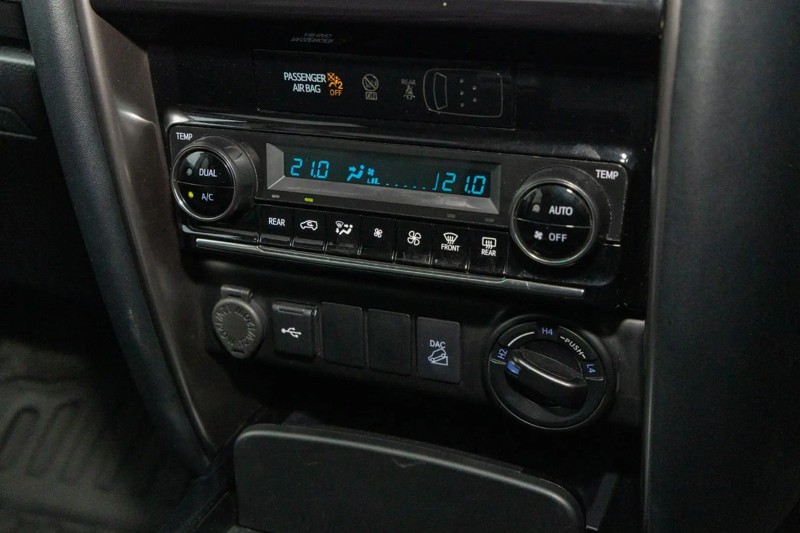 2023 Toyota Fortuner Gallery Image 17
