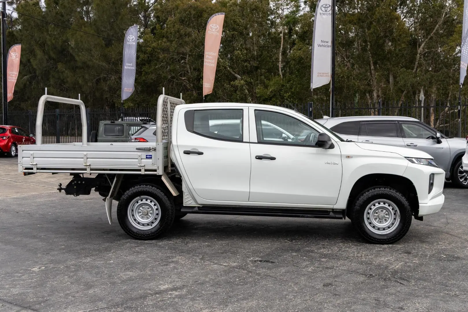 2023 Mitsubishi Triton Gallery Image 3