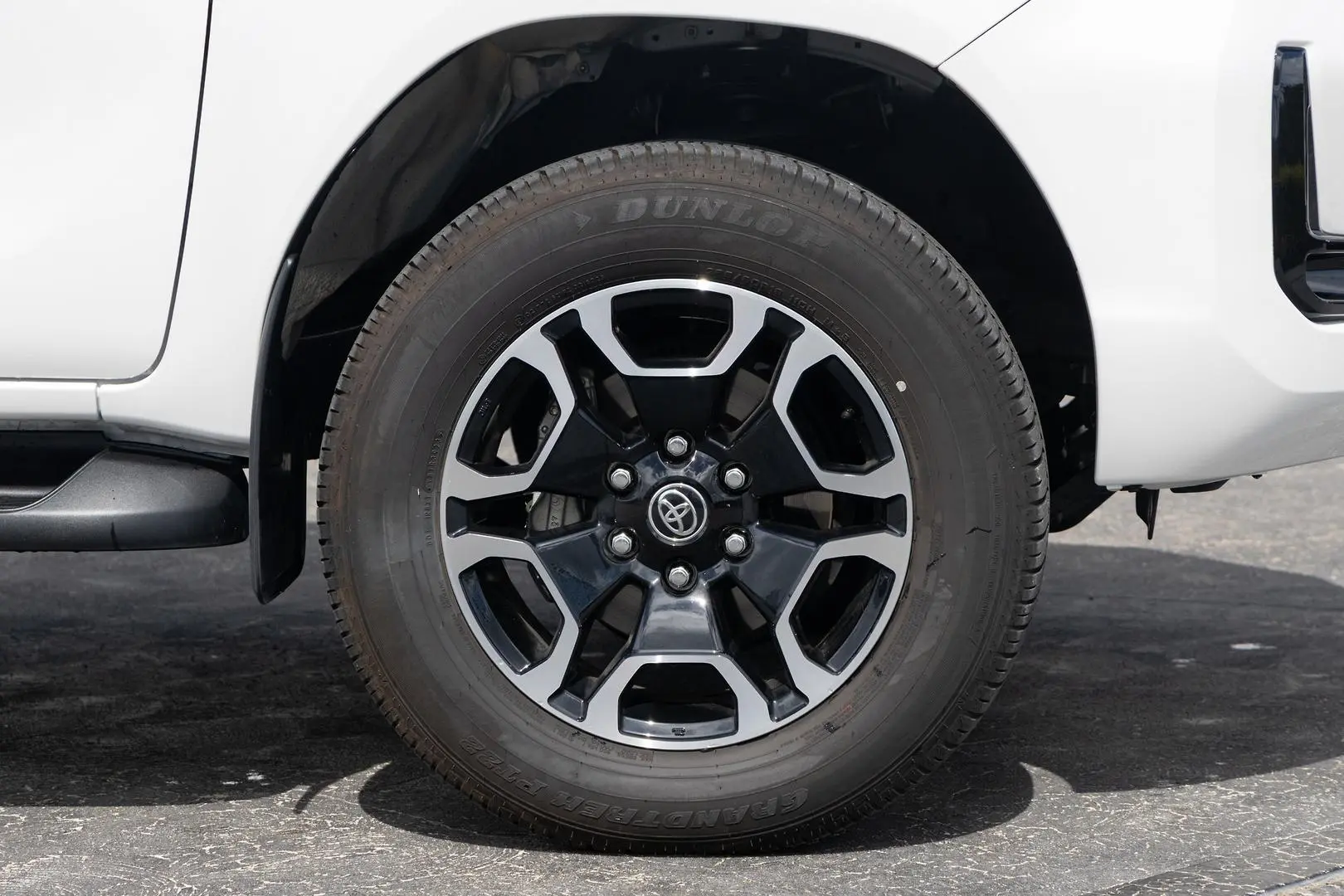 2023 Toyota Hilux Gallery Image 22