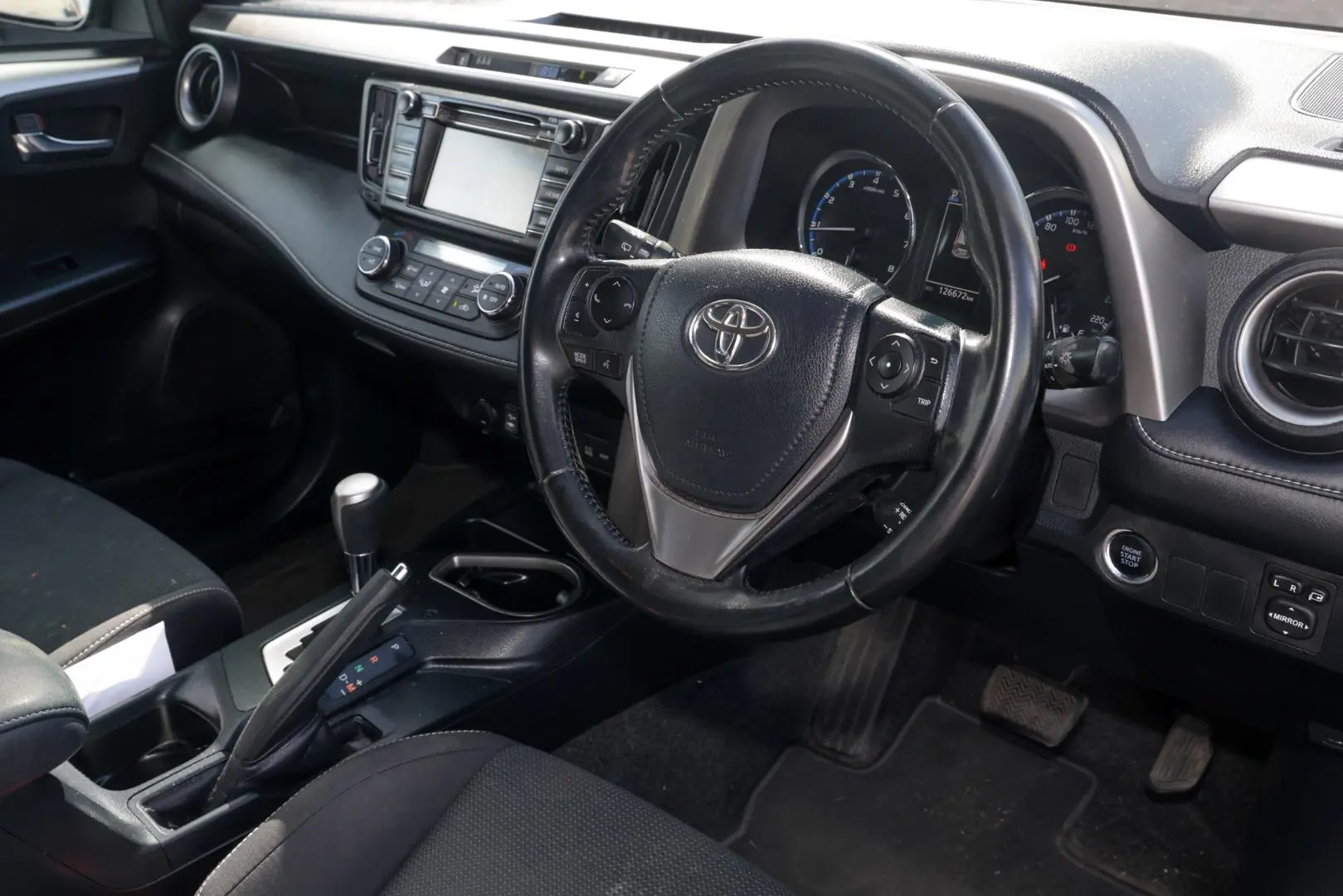 2017 Toyota RAV4 Image 7