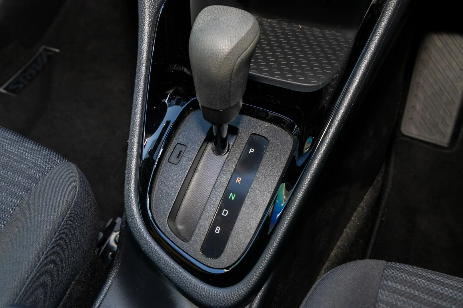 2021 Toyota Yaris Gallery Image 17