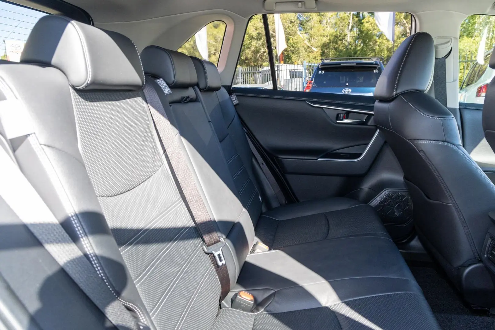 2023 Toyota RAV4 Gallery Image 9