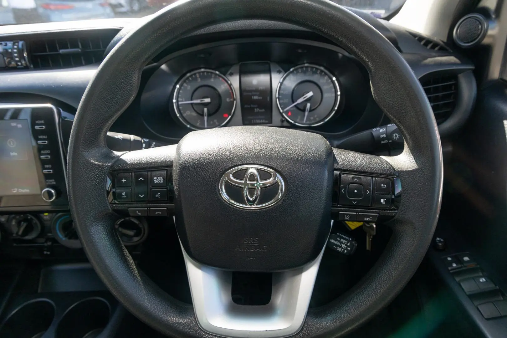 2022 Toyota Hilux Gallery Image 10