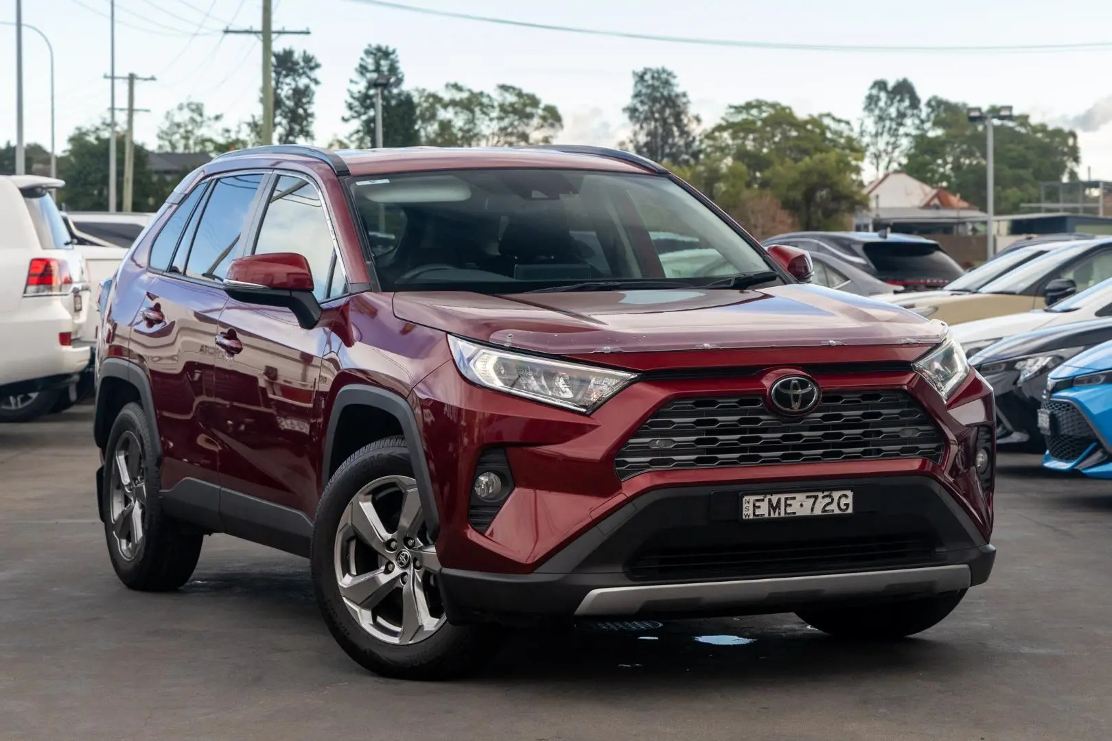 2020 Toyota RAV4 Gallery Image 1