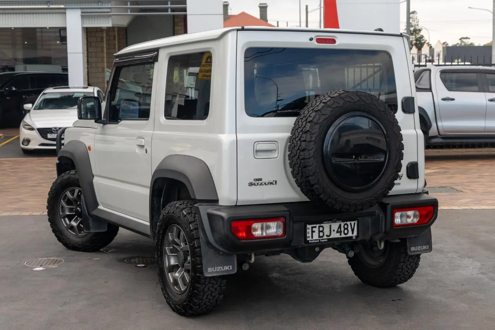 2023 Suzuki Jimny Gallery Image 2