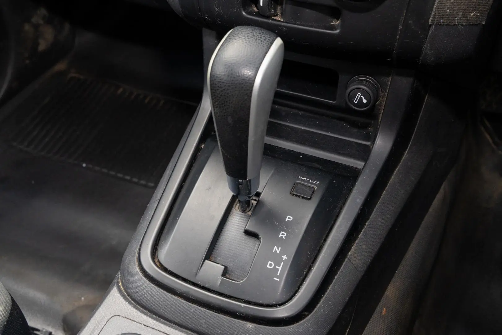 2018 Isuzu D-MAX Gallery Image 17