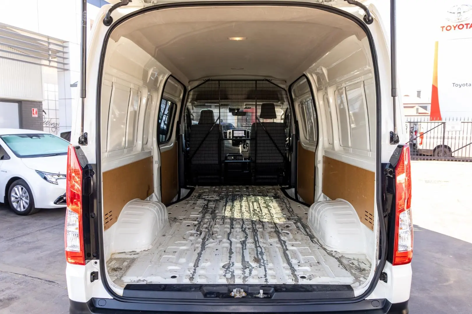 2024 Toyota Hiace Gallery Image 19