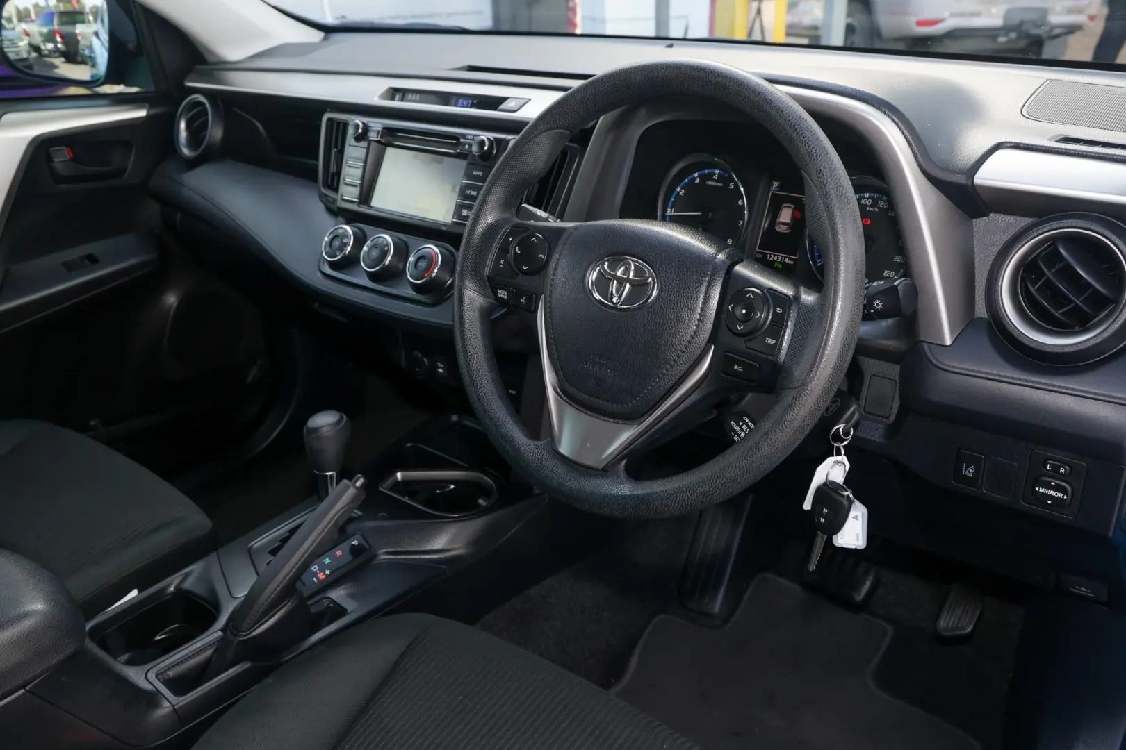 2018 Toyota RAV4 Image 7