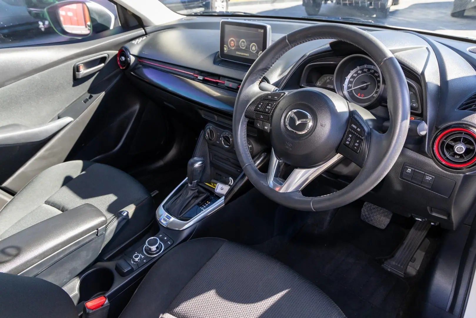 2016 Mazda 2 Gallery Image 7