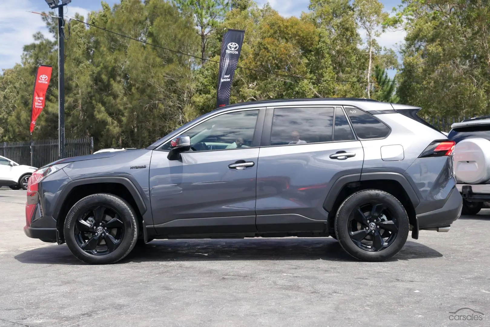 2021 Toyota RAV4 Image 3