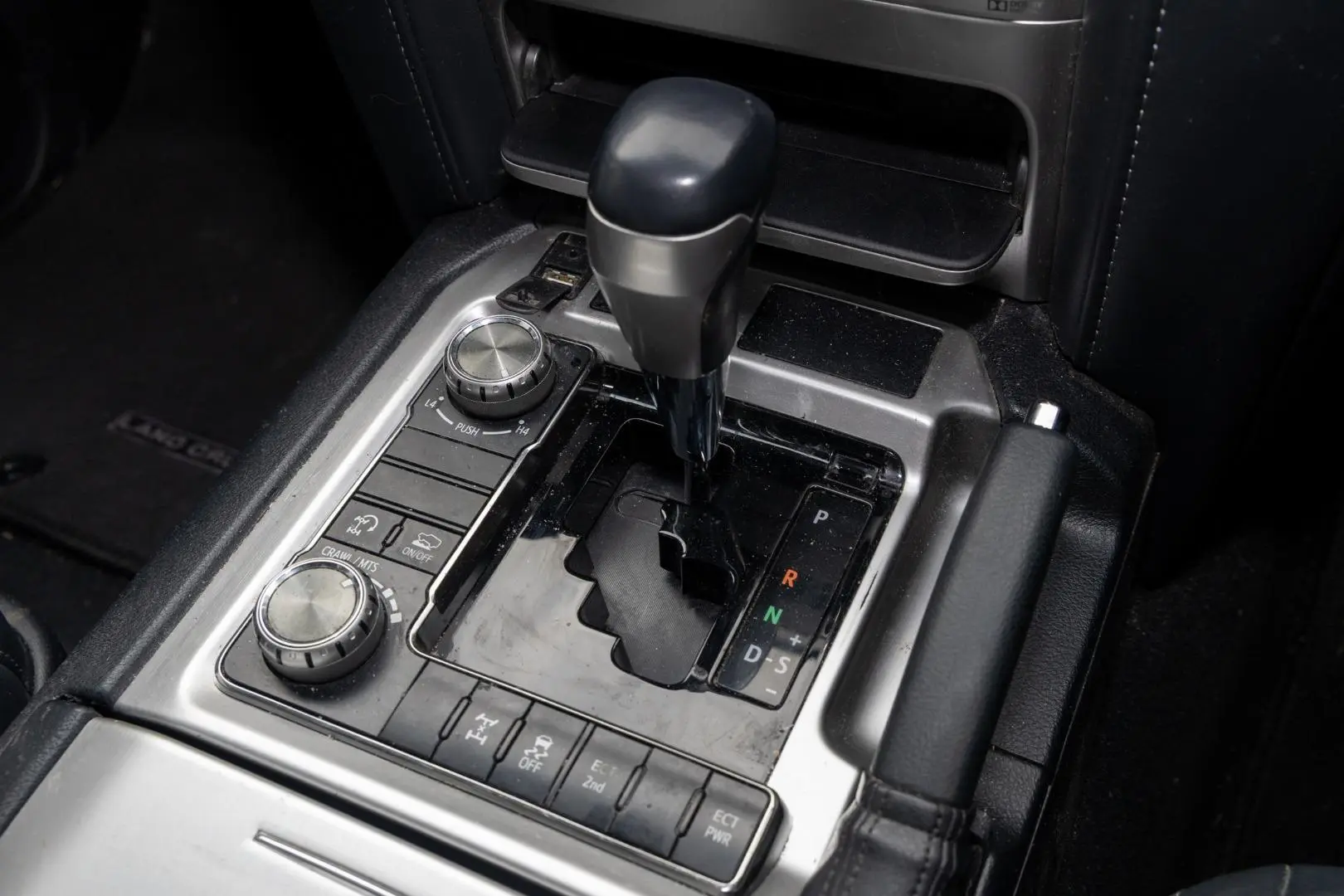 2019 Toyota Landcruiser Gallery Image 17