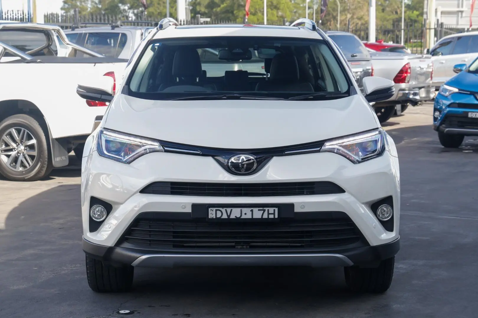 2018 Toyota RAV4 Image 4