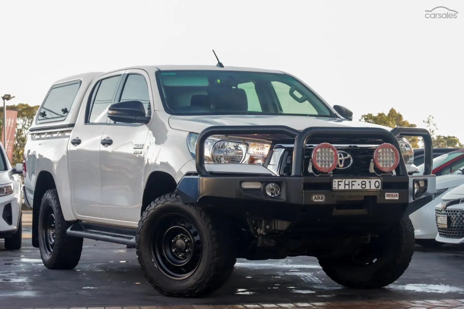 2019 Toyota Hilux Image 1