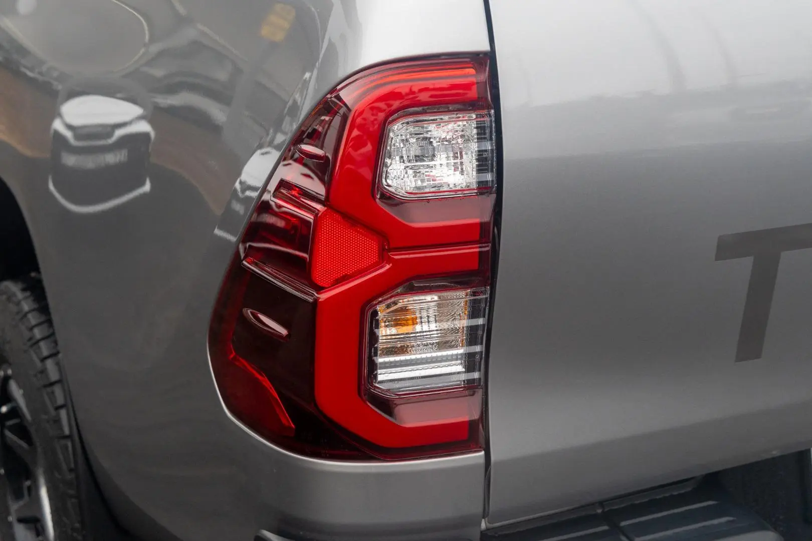 2021 Toyota Hilux Gallery Image 19