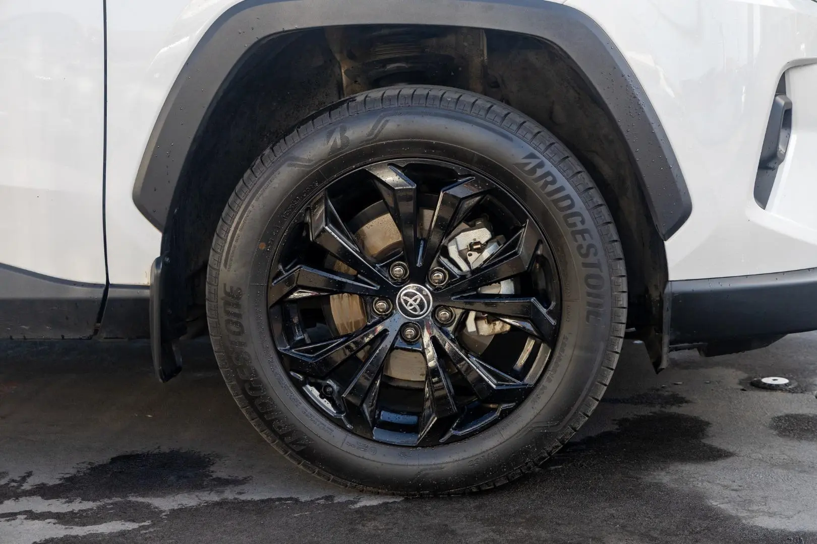 2024 Toyota RAV4 Gallery Image 23
