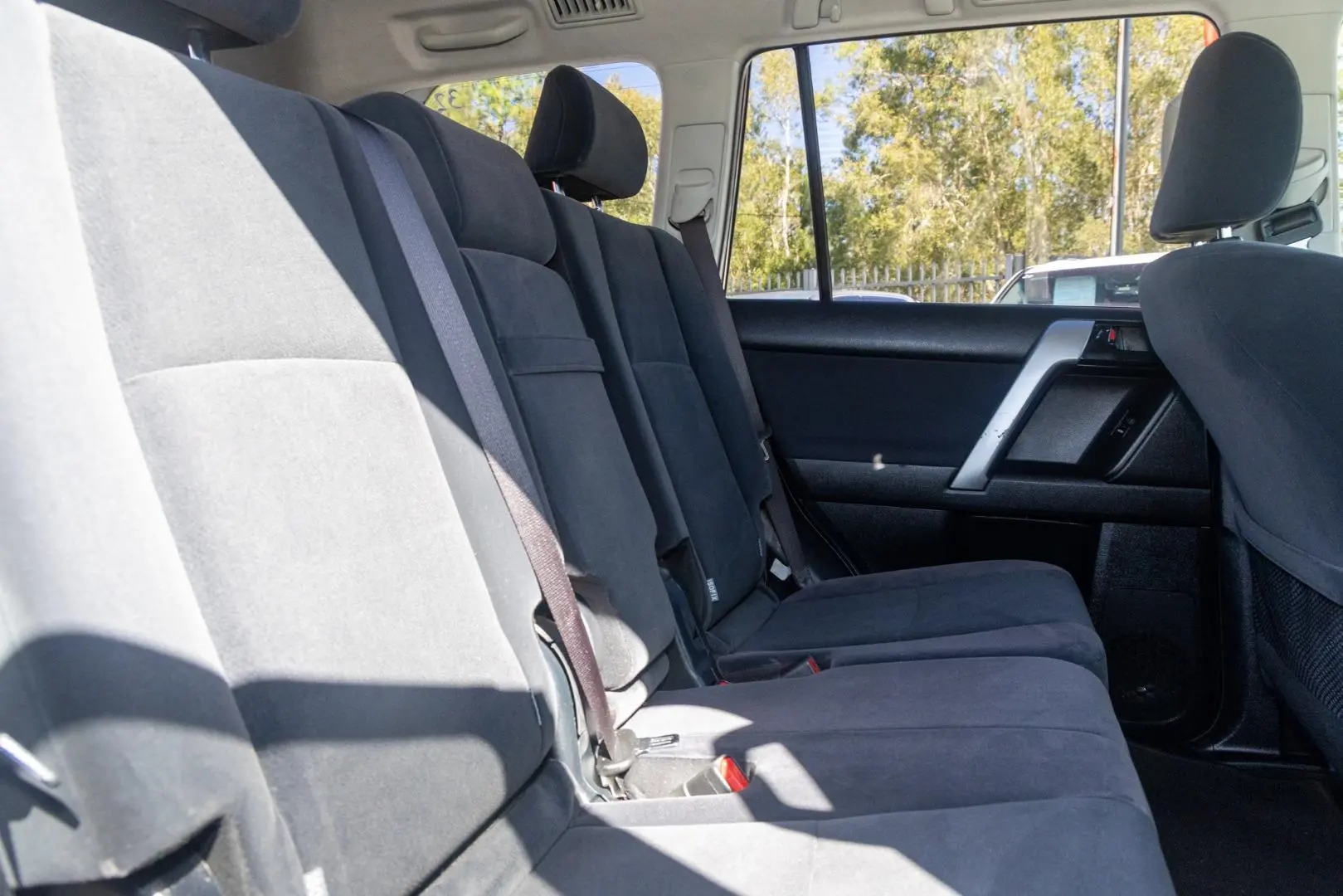 2017 Toyota Landcruiser Prado Gallery Image 9
