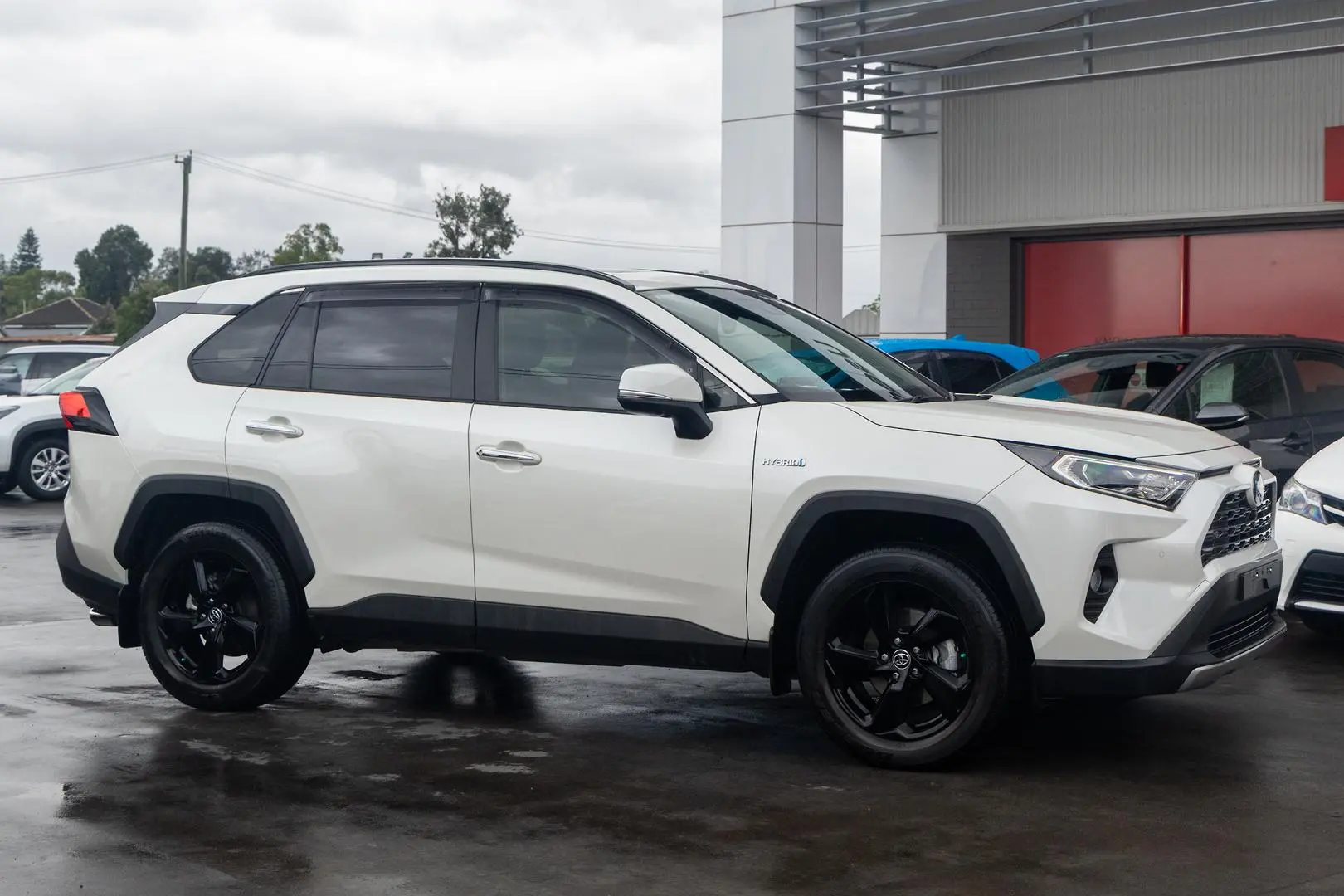 2021 Toyota RAV4 Gallery Image 1