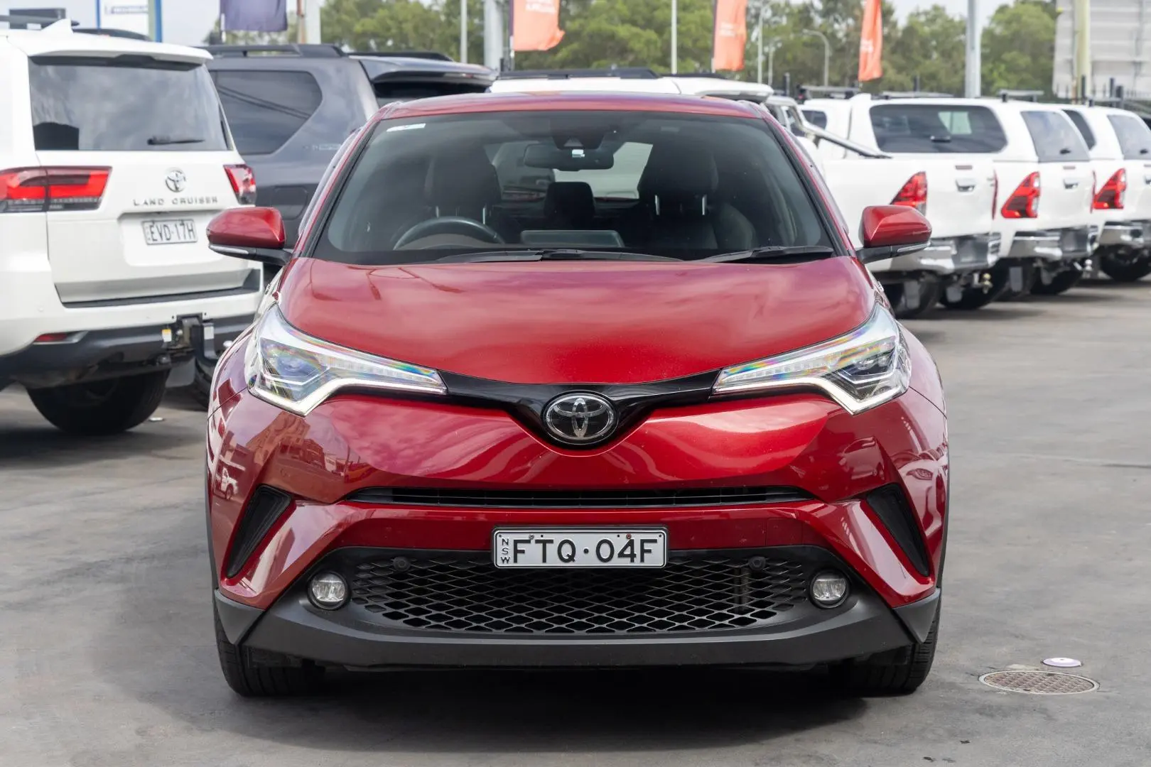 2018 Toyota C-HR Gallery Image 4