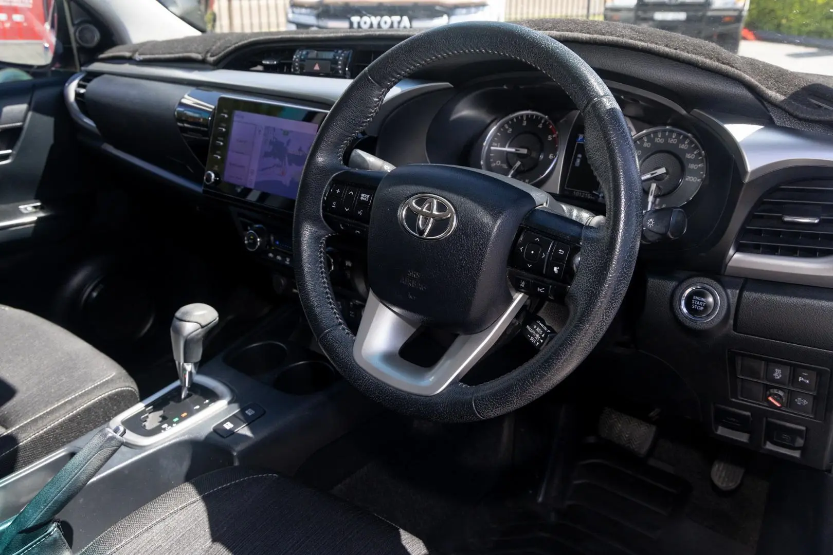 2020 Toyota Hilux Gallery Image 7