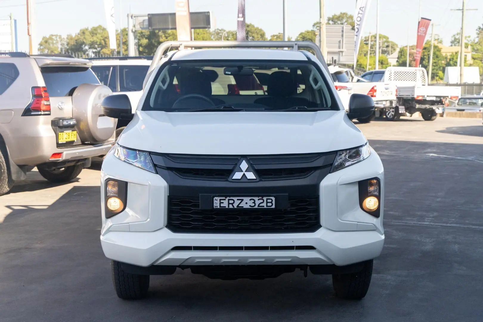 2021 Mitsubishi Triton Gallery Image 3