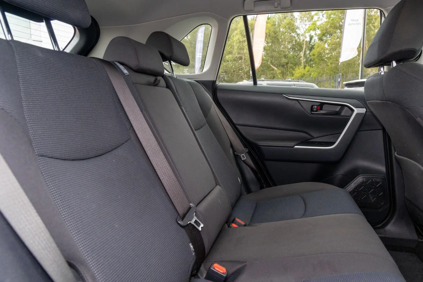 2022 Toyota RAV4 Gallery Image 9