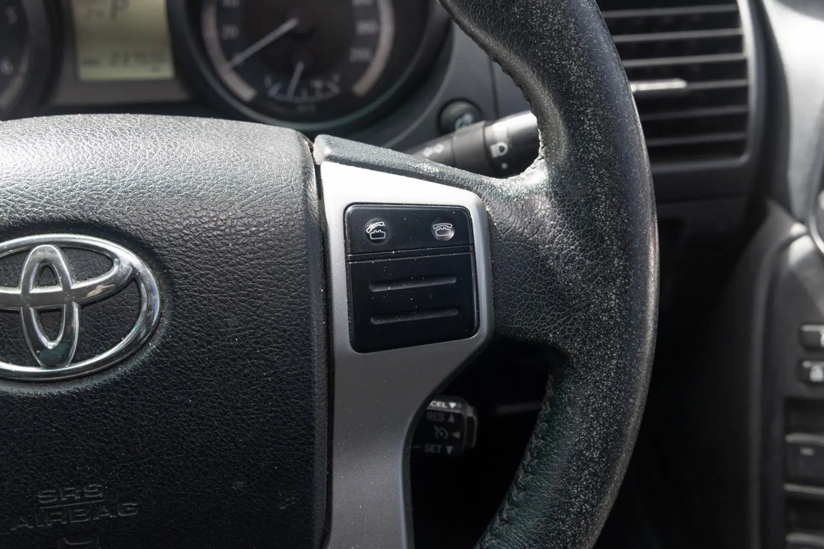 2015 Toyota Landcruiser Prado Gallery Image 12