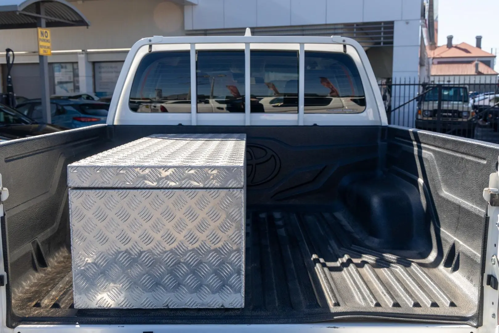 2022 Toyota Hilux Gallery Image 19