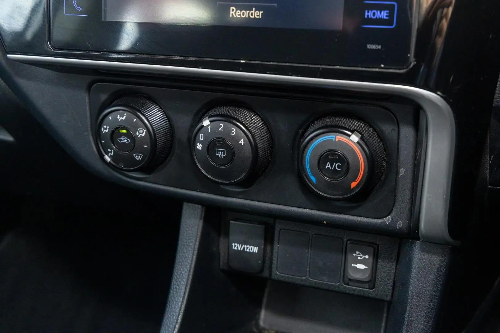 2018 Toyota Corolla Gallery Image 16
