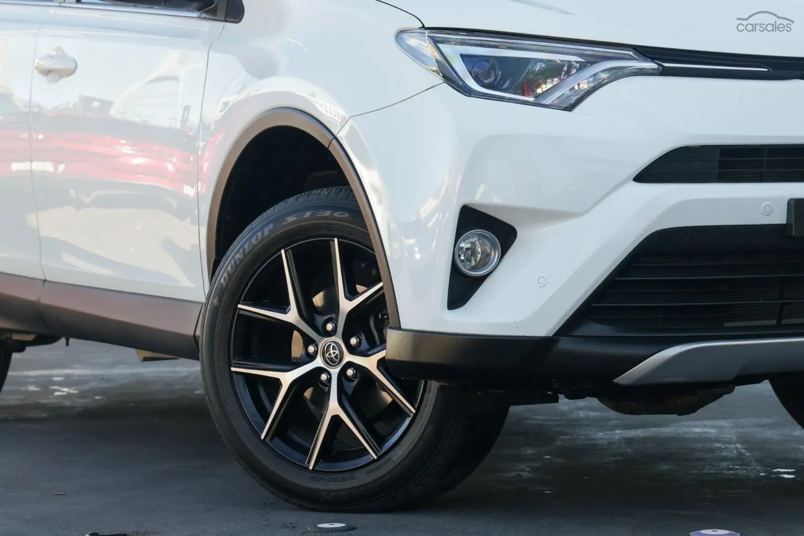 2019 Toyota RAV4 Image 6